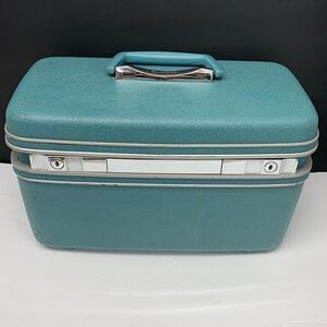 Samsonite Silhouette Makeup Hardcase Luggage